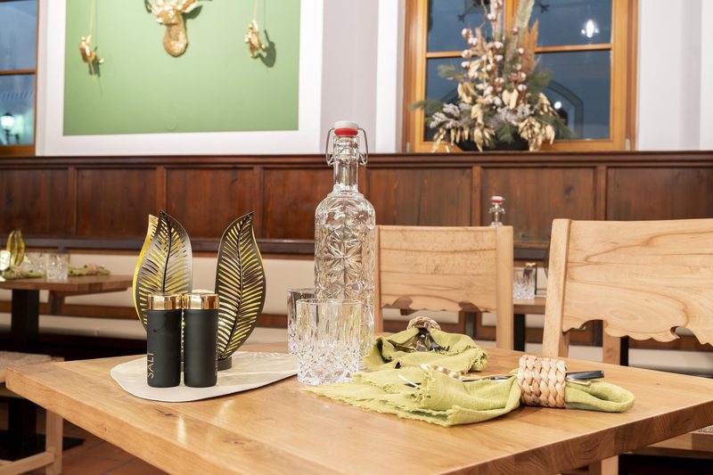 Gedeckte Tafel für eine Feier